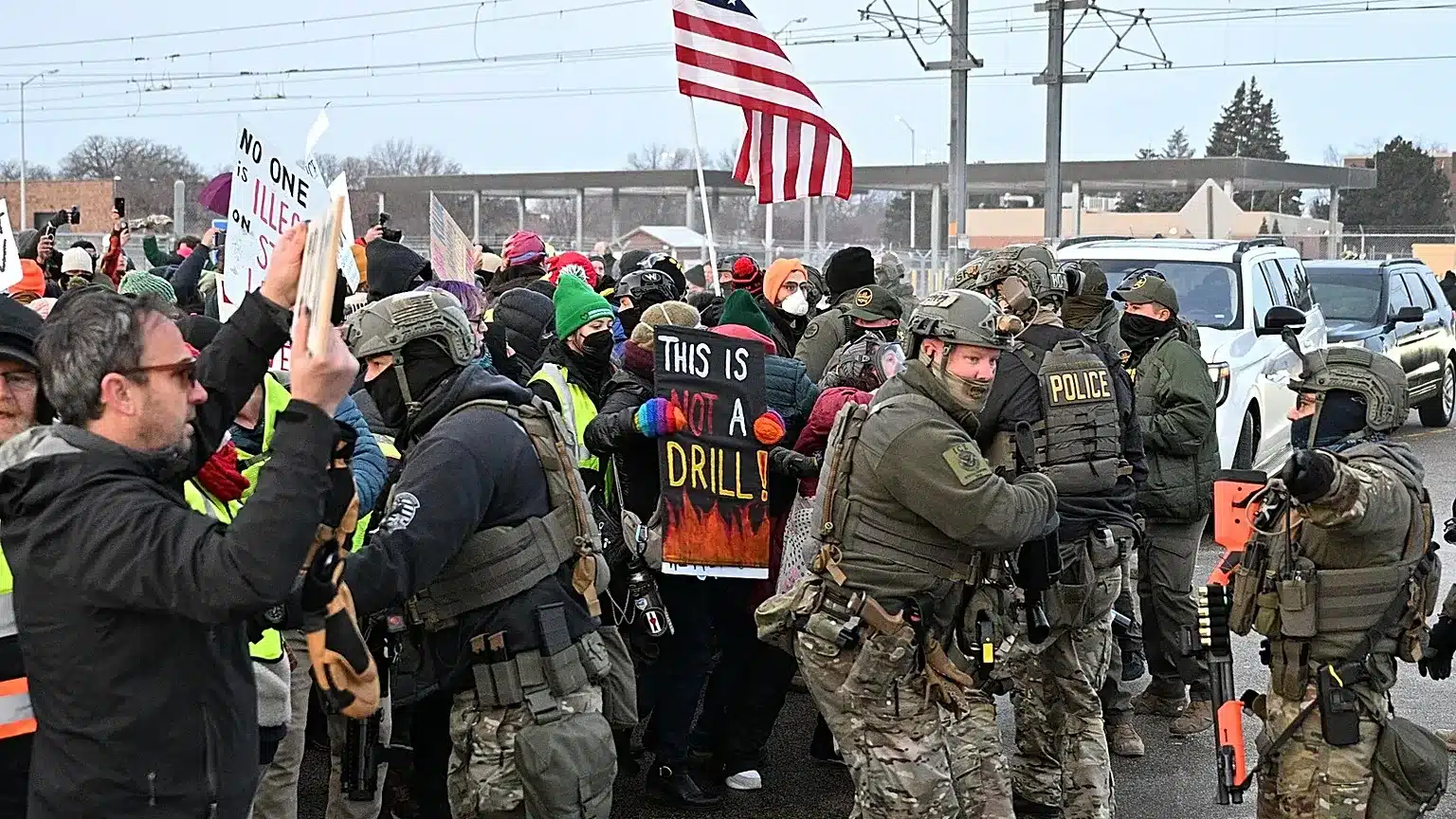 Minneapolis, sparatoria durante un intervento Ice: Trump difende gli agenti, i Democratici chiedono un’indagine