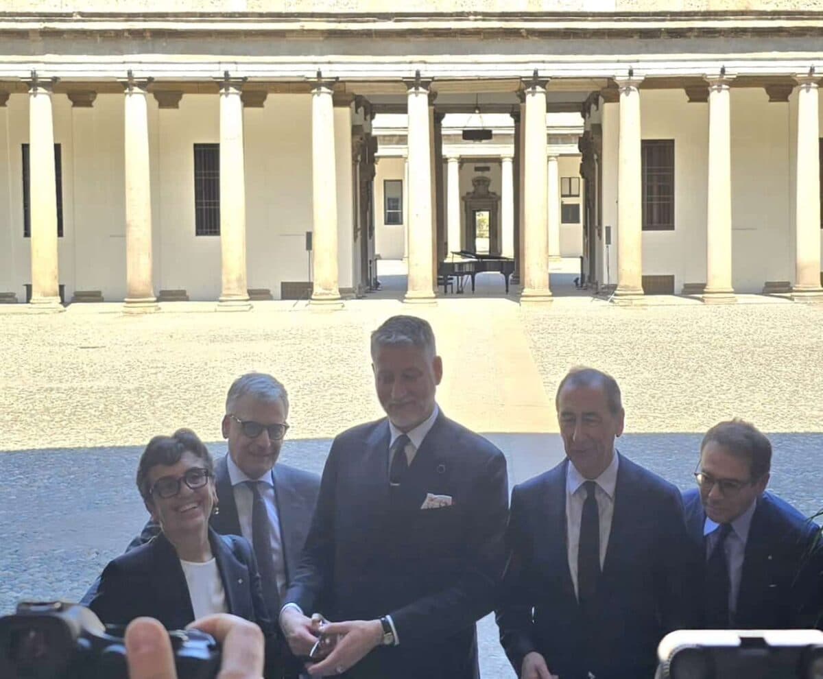 Palazzo del Senato a Milano sede di archivio di Stato, luogo di nuove relazioni e connessioni della città