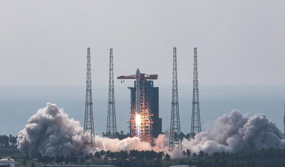 Cina, lanciato un nuovo gruppo di satelliti per Internet