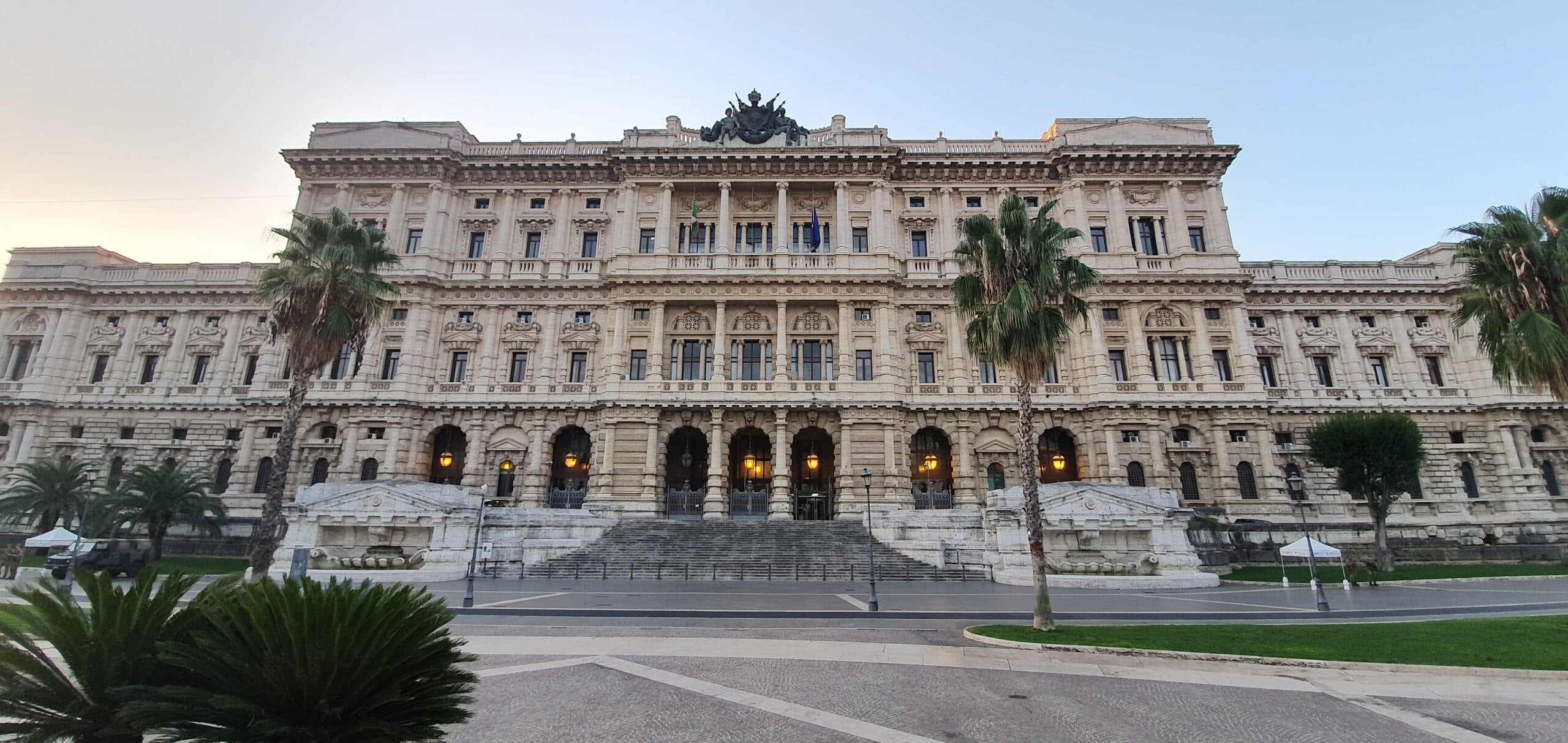 Processo Open Arms, il procuratore generale della Cassazione: confermare l'assoluzione per Salvini