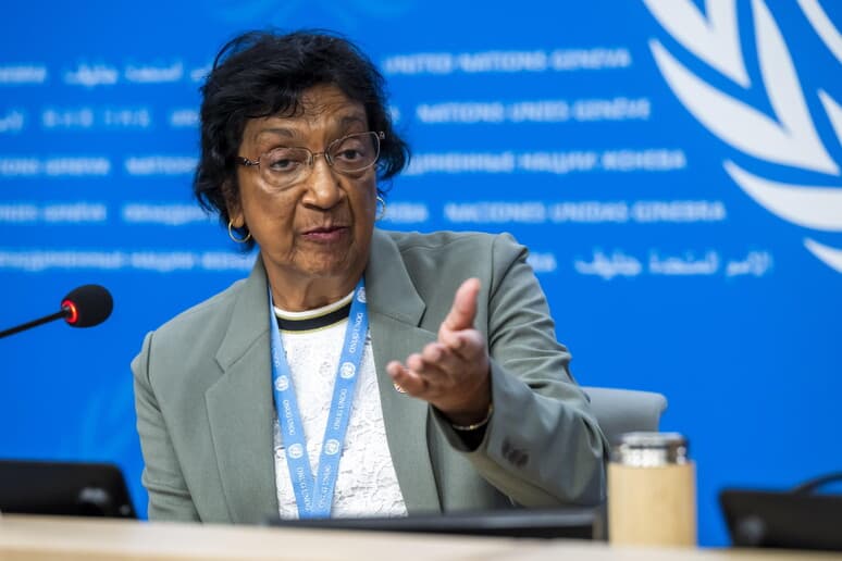 Nobel per la pace alla giudice Navi Pillay per il suo lavoro contro «i crimini di guerra»