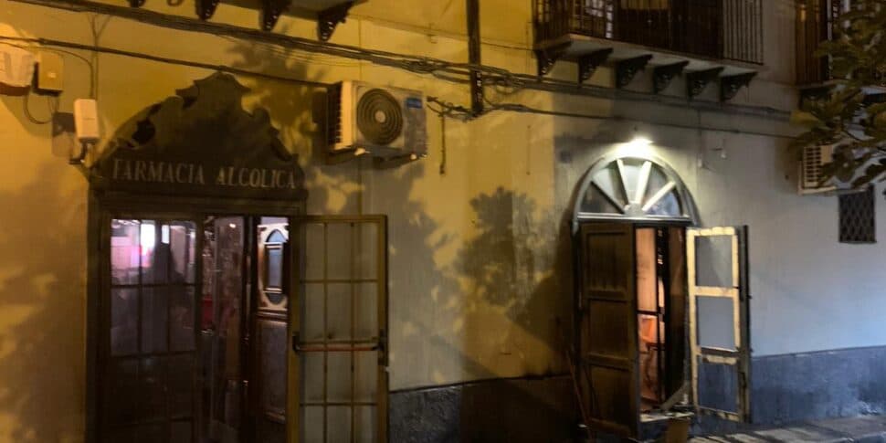 Il rogo alla «Farmacia Alcolica» di Palermo, ordinanza di custodia cautelare per quattro persone. I nomi