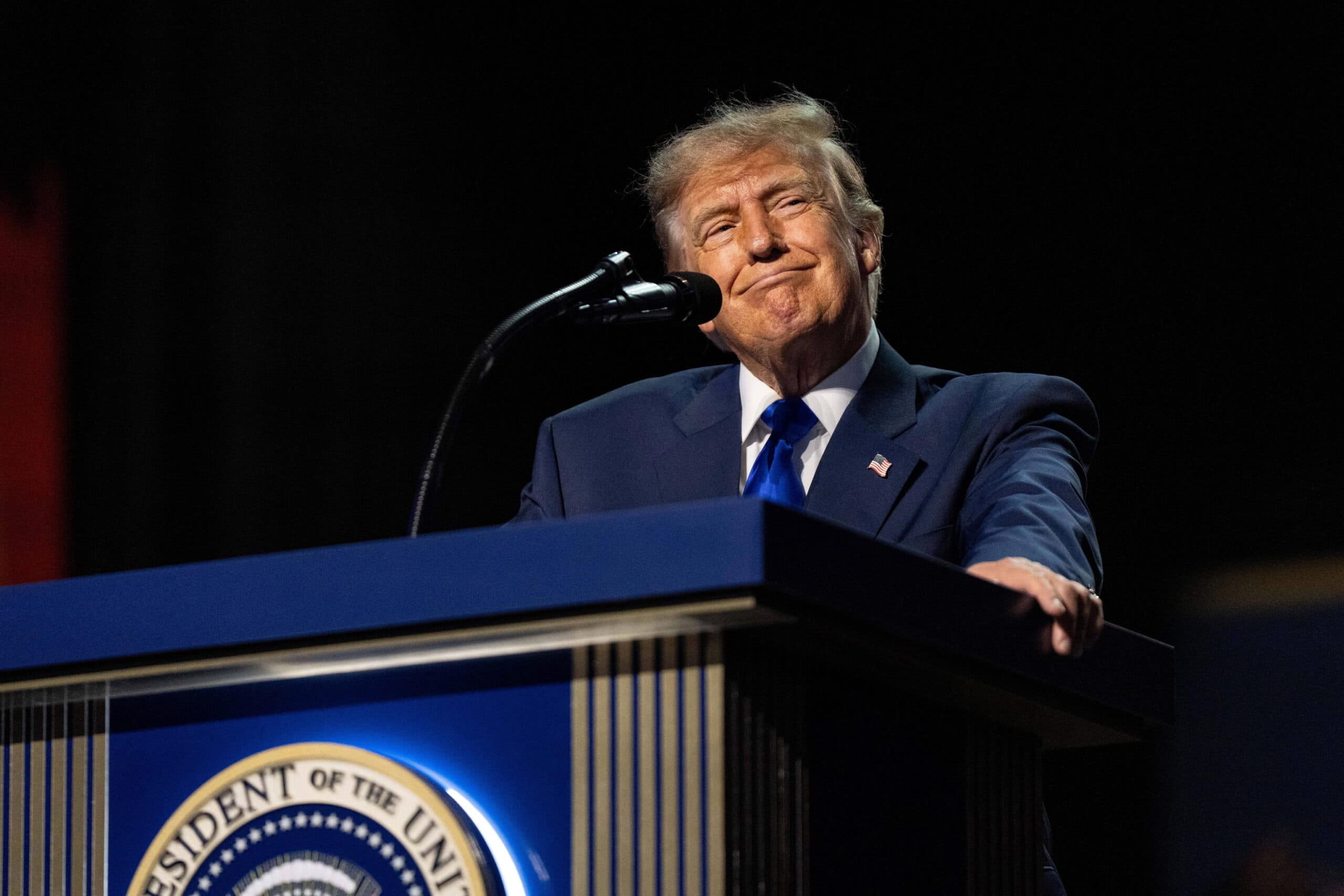 Discorso di Trump a Dallas: fateci finire il lavoro e ogni americano avrà 5mila dollari