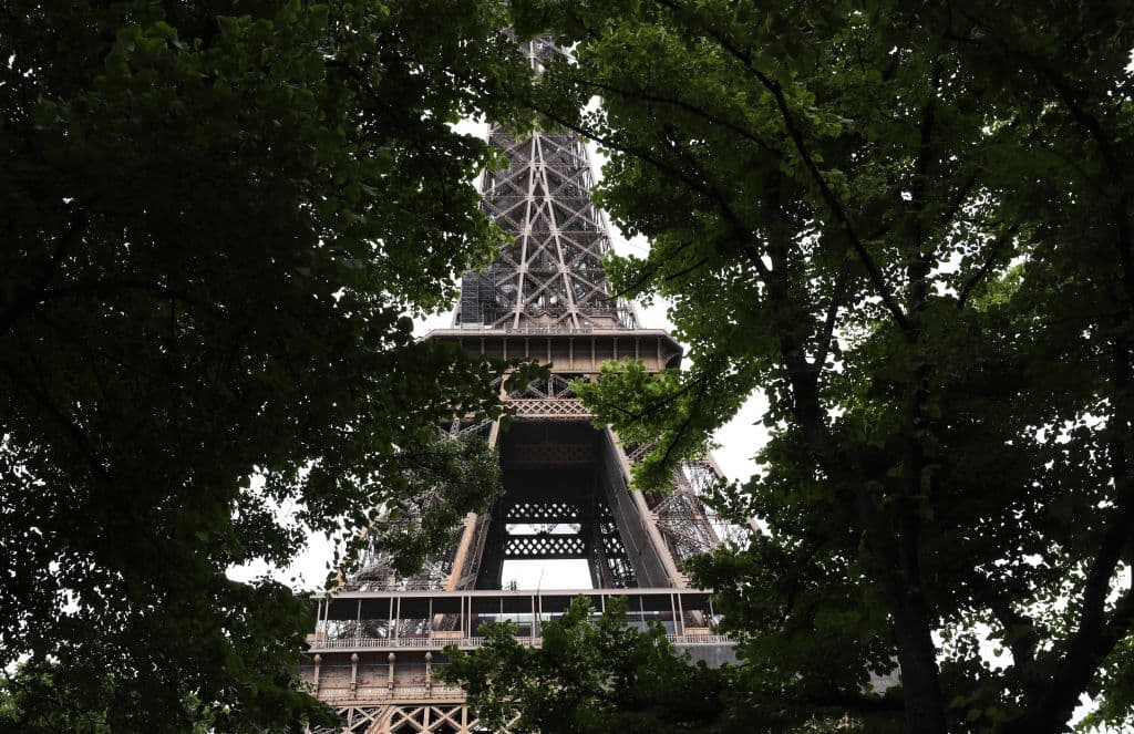 Auto sospetta vicino a una sinagoga, 300 persone evacuate a Parigi