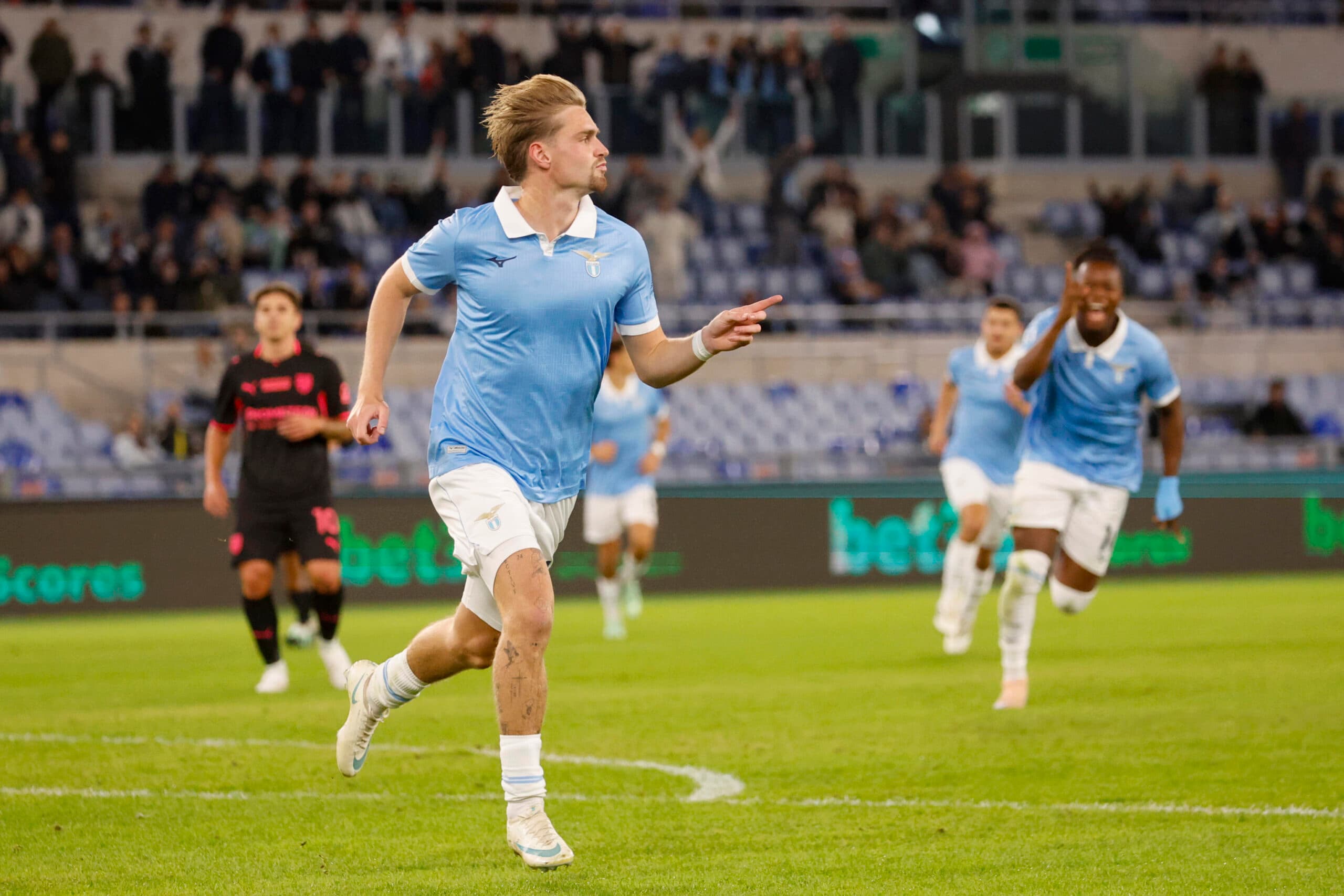 La Lazio piega il Parma e Gattuso resta in vetta
