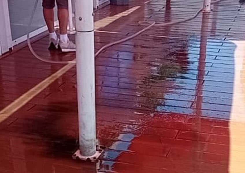 Palermo, il pugno duro della Marinella: «Sono sbirri ma fagli male»