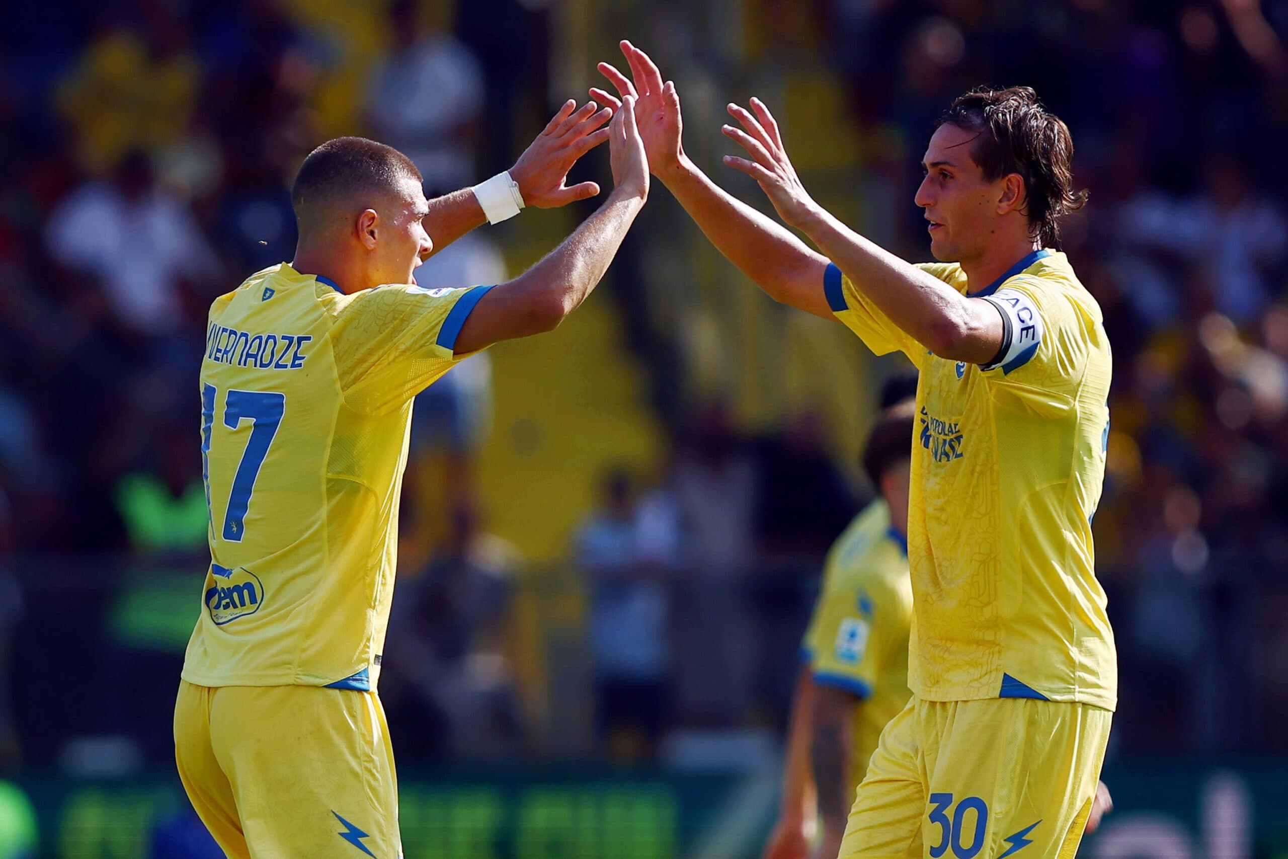 Tonfo Como a Frosinone, Calò e Kvernadze affondano Fabregas