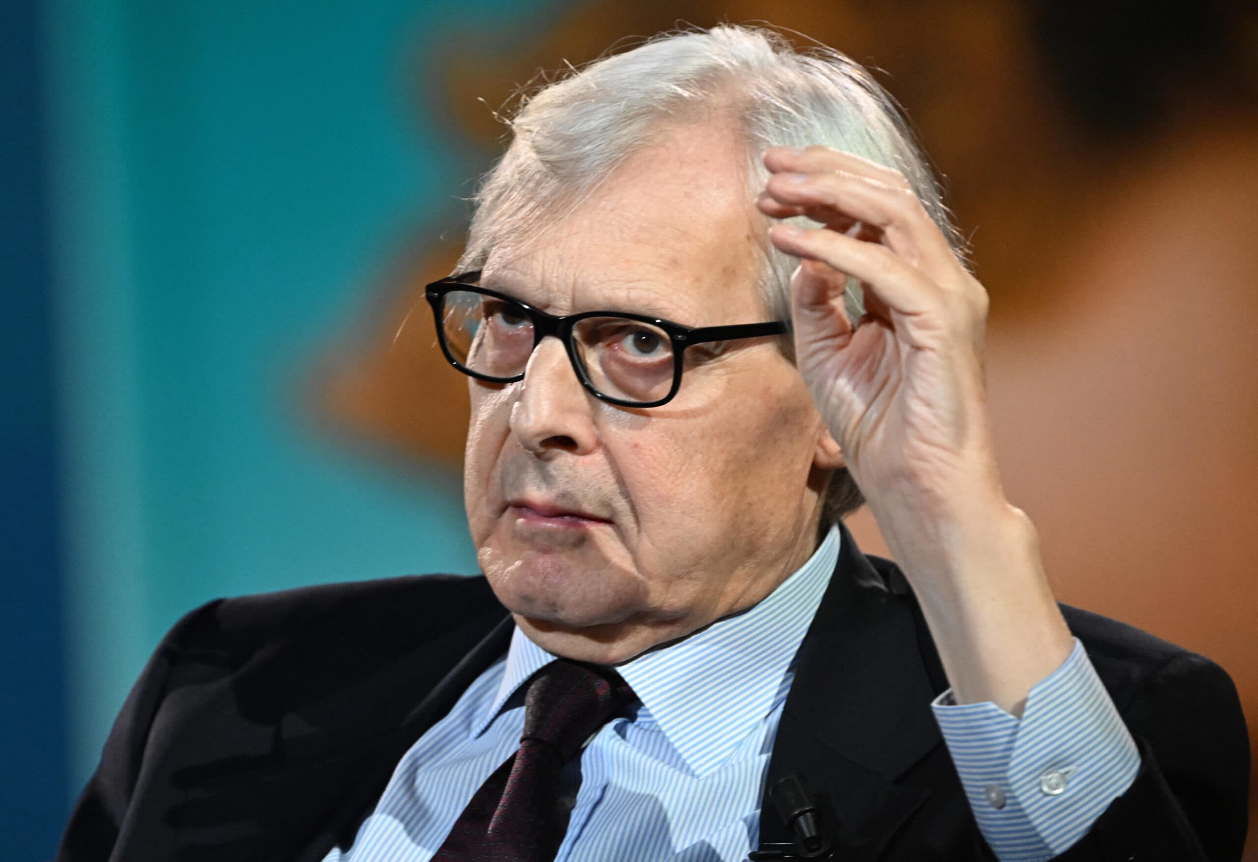 Sgarbi in terapia intensiva: condizioni critiche ma stabili