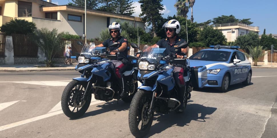 Assalta una farmacia a Mondello con un coltello: arrestato 31enne