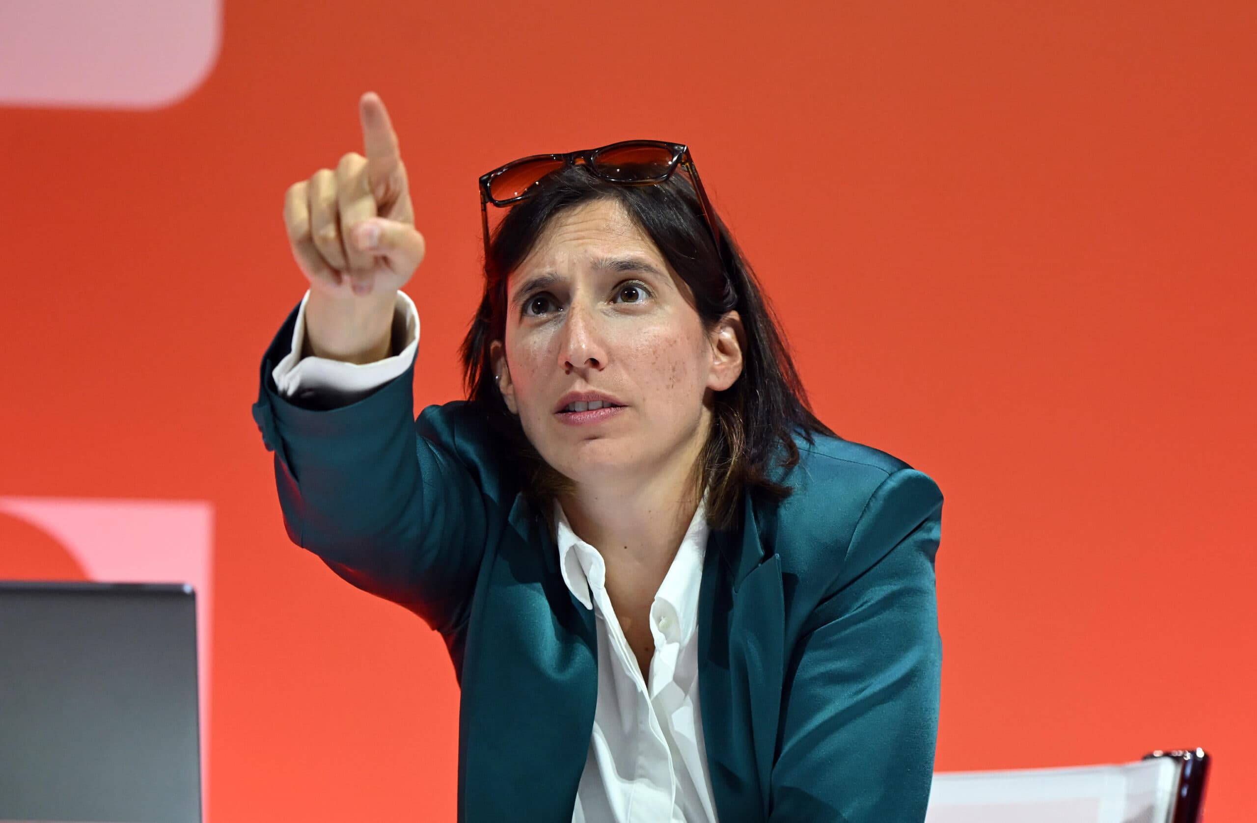 Schlein si candida alla corsa per Palazzo Chigi, «con o senza le primarie»