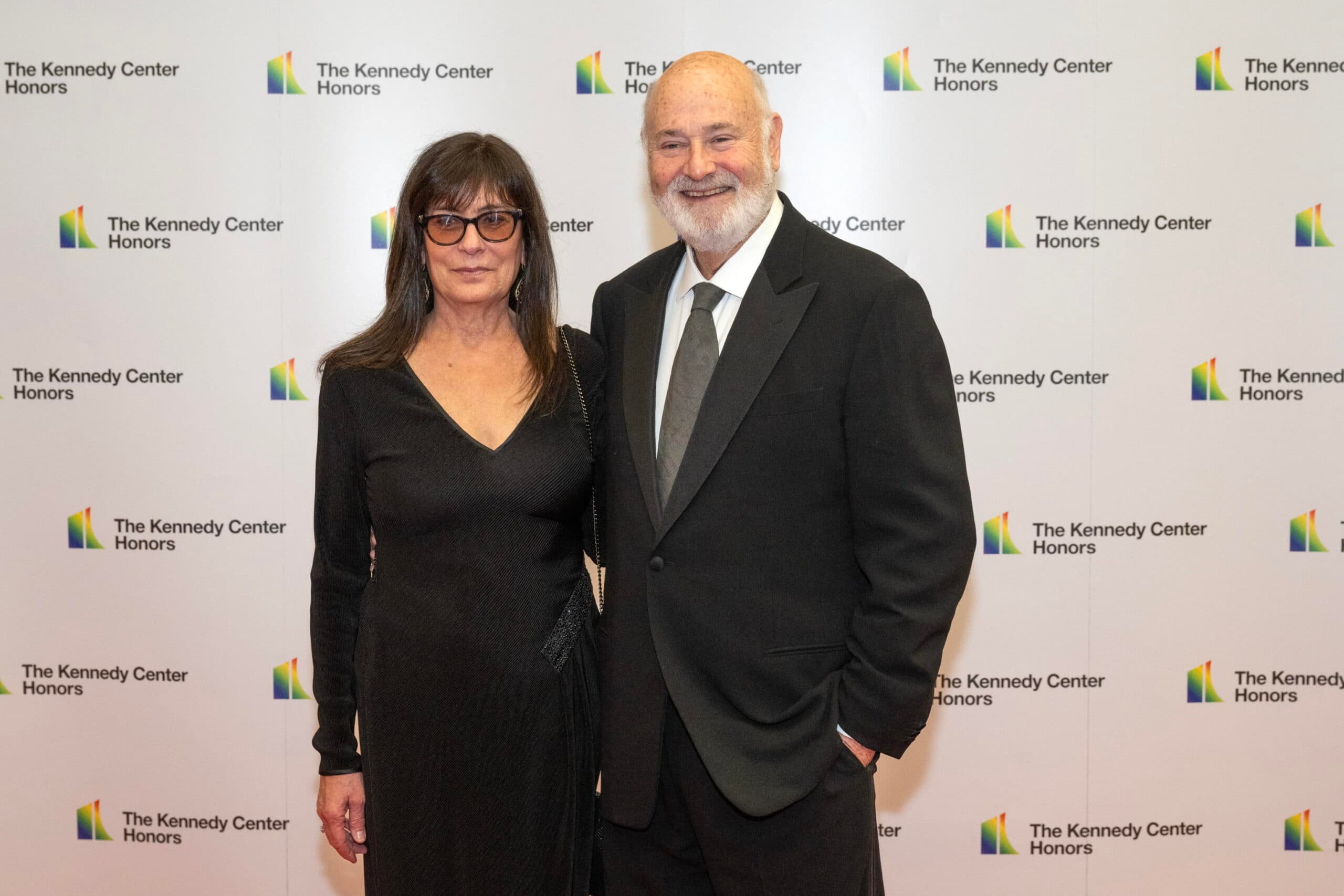 Orrore a Hollywood: il regista Rob Reiner e la moglie uccisi, arrestato il figlio
