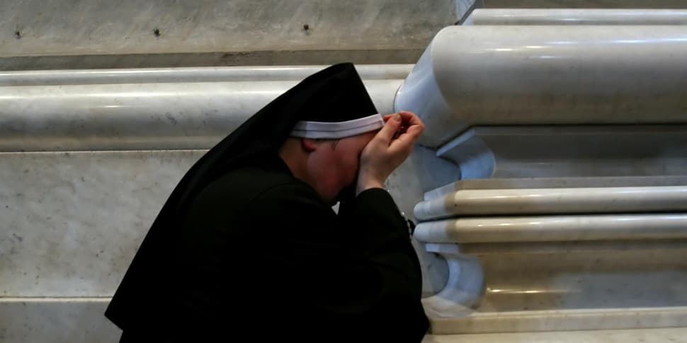 «Pagate o finirete all'inferno», suora indagata per truffa a Carini