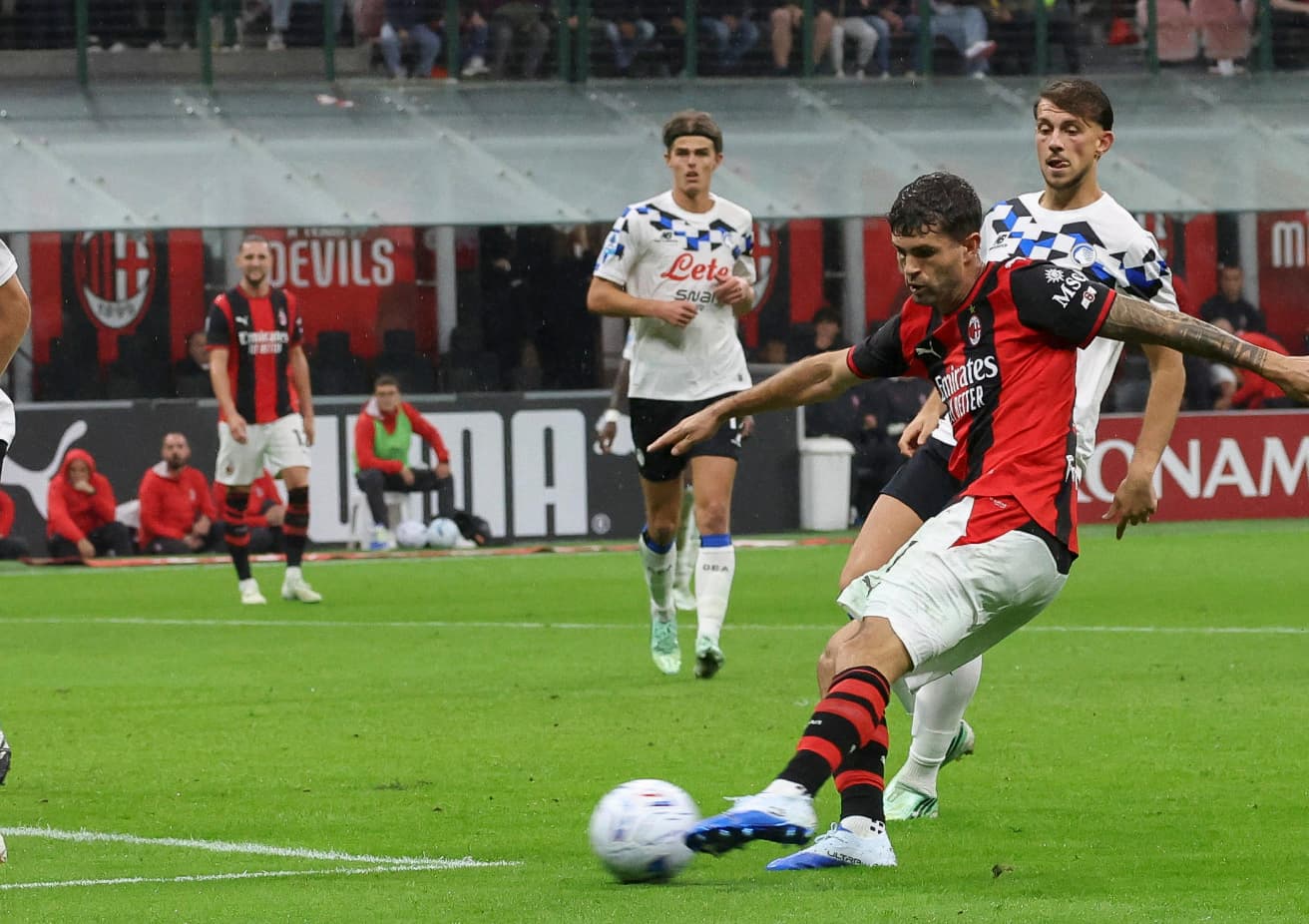 Milan, vittoria con il brivido: l’Atalanta rimonta due gol ma finisce 3-2