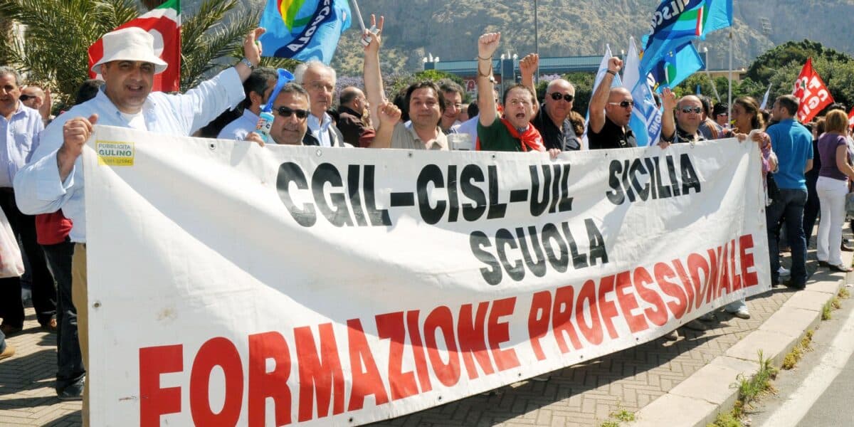 Ex formatori da assumere in Sicilia, Centrodestra al test del voto