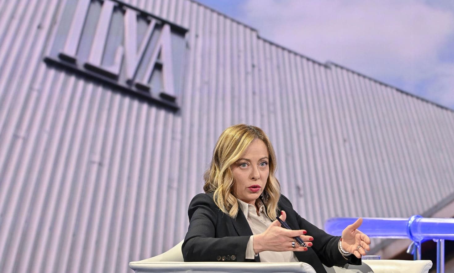 Mattarella e Meloni in campo per Taranto e l'ex Ilva, è «impegno nazionale»
