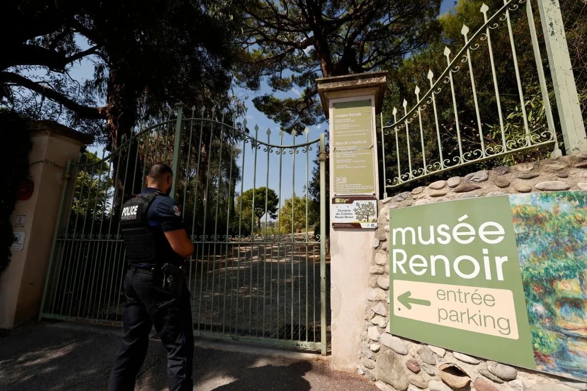 Francia, recuperati i due Renoir rubati al museo di Cagnes-sur-Mer: sei arresti