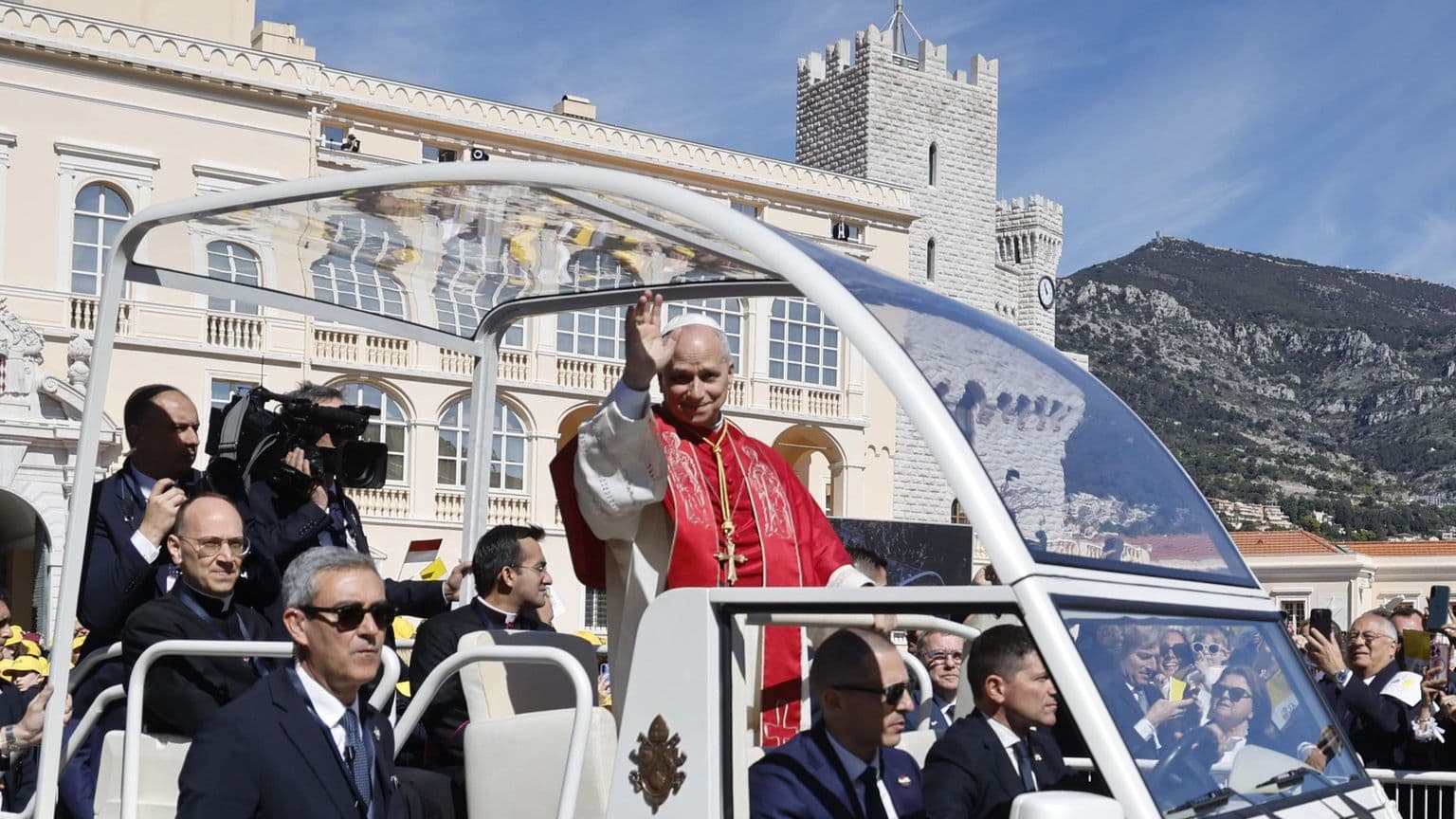 Papa Leone XIV a Monaco: appello alla pace con Alberto dal balcone del Palazzo