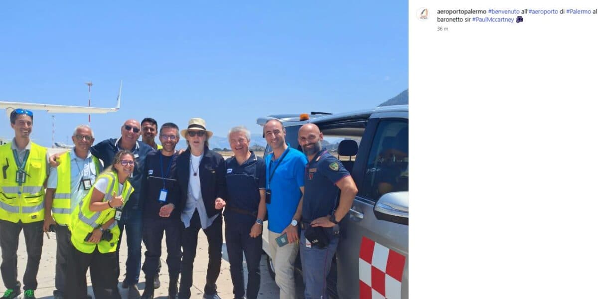 Sir Paul McCartney atterra a Palermo, l’aeroporto gli dà il benvenuto