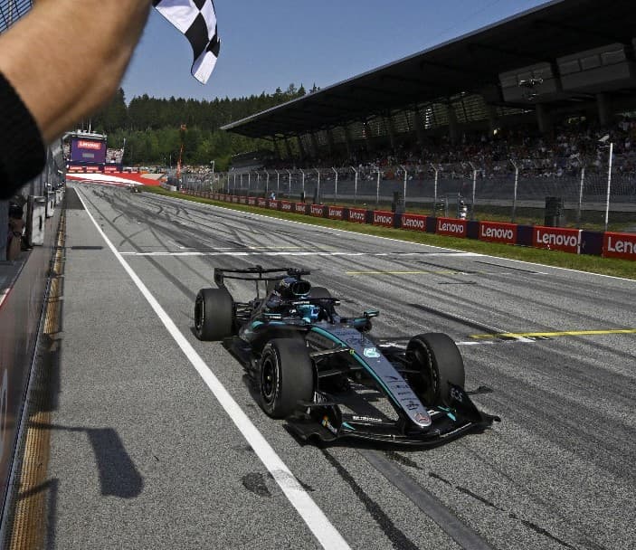Formula 1, Russell su Mercedes vince in Austria: Ferrari fuori dal podio