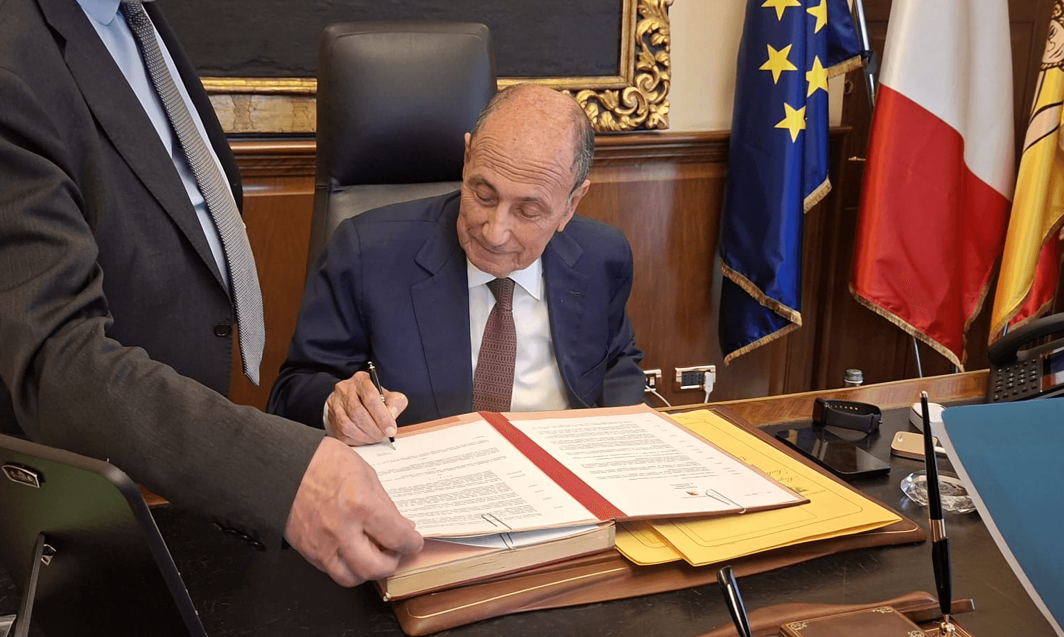 Schifani incontra i sindacati dei regionali: «Pronte le direttive per il contratto, saremo attenti al welfare del personale»